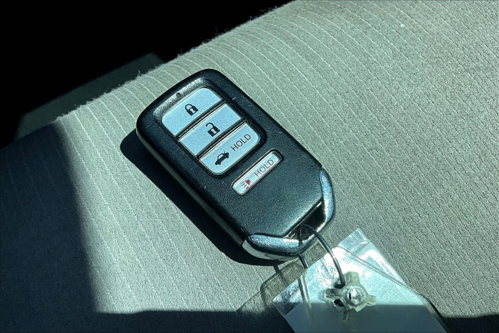 Used 2018 Honda Accord LX image 10