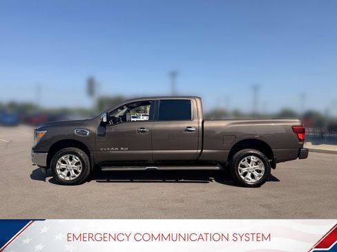Used 2016 Nissan Titan SL RWD image 9