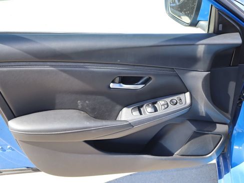 Used 2025 Nissan Sentra SV FWD image 19