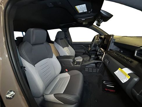 New 2026 Toyota Tacoma TRD Off-Road AWD/4WD image 16