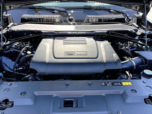New 2026 Land Rover Defender 110 S AWD/4WD image 18