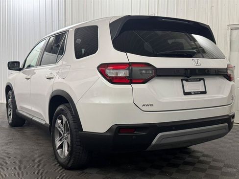 Used 2023 Honda Pilot EX-L image 3