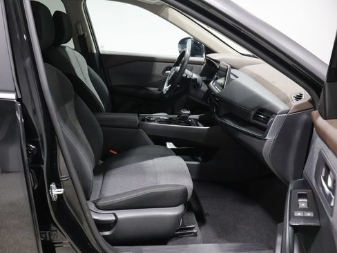 Used 2023 Nissan Rogue SV AWD/4WD image 23