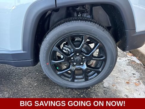 New 2026 Jeep Compass Latitude AWD/4WD image 17