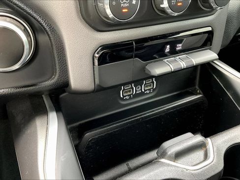 Used 2022 RAM 1500 Big Horn AWD/4WD image 17