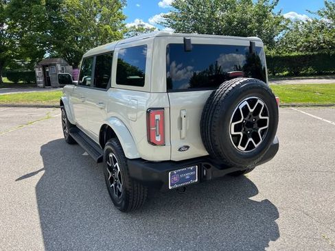 Used 2025 Ford Bronco Outer Banks AWD/4WD image 8