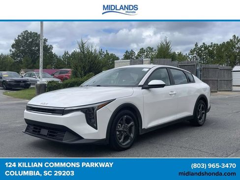 Used 2025 Kia K4 FWD image 3