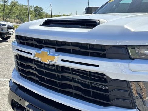Used 2026 Chevrolet Silverado 2500 Custom w/ Custom Value Package AWD/4WD image 30