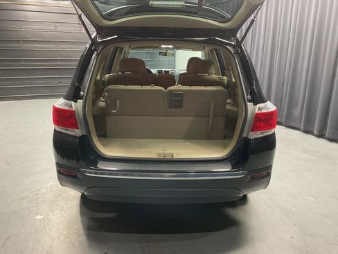 Used 2012 Toyota Highlander 4WD w/ Tech Pkg image 6