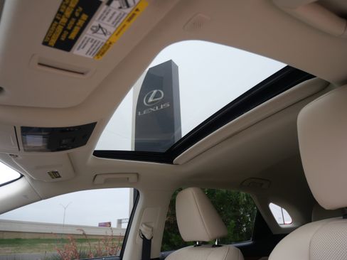 Certified 2022 Lexus RX 350 FWD w/ Premium Package image 20