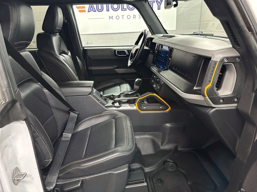 Used 2023 Ford Bronco Badlands w/ Sasquatch Package AWD/4WD image 20