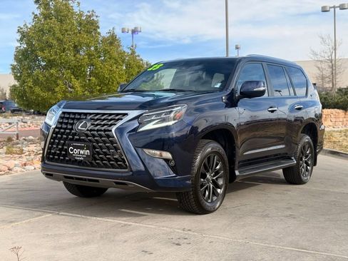 Used 2023 Lexus GX 460 Premium w/ Premium Package AWD/4WD image 3