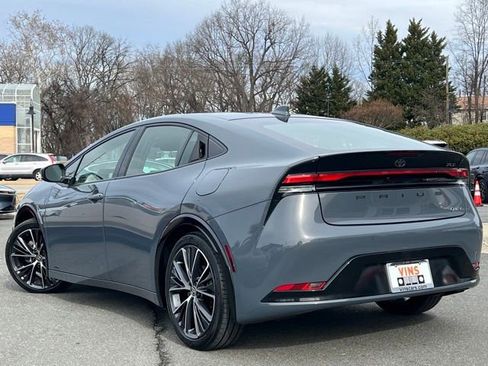 Used 2024 Toyota Prius XLE image 3