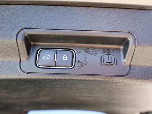 Used 2024 Ford Explorer XLT w/ Equipment Group 202A image 13