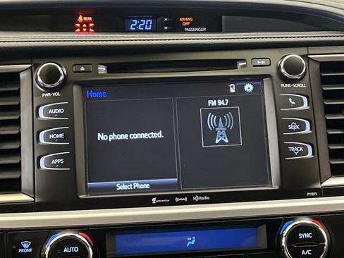 Used 2019 Toyota Highlander Plus image 18