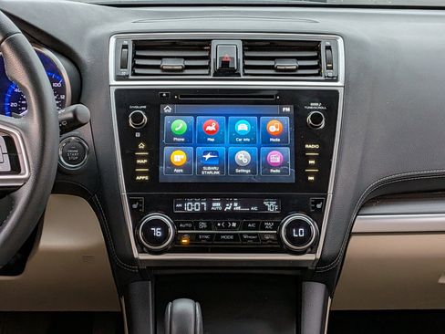 Used 2019 Subaru Outback 2.5i Limited w/ Popular Package #2 image 3