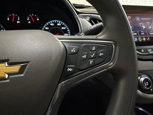 Used 2021 Chevrolet Malibu LT FWD image 45