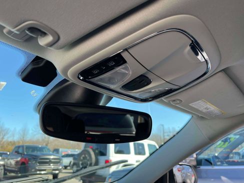 Used 2023 Jeep Cherokee Altitude Lux w/ Lux Elite Package image 9