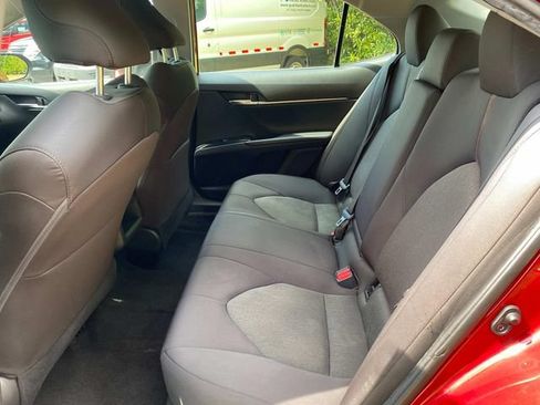 Used 2020 Toyota Camry LE FWD image 9