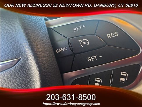 Used 2017 Chrysler 300 C Platinum w/ Safetytec Plus Group AWD/4WD image 19