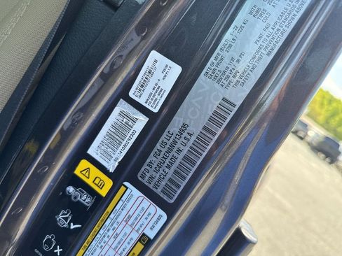 Used 2022 Jeep Wrangler Unlimited Sahara w/ Cold Weather Group image 37