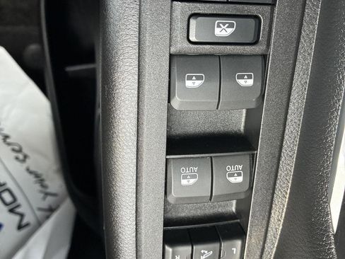 Used 2025 RAM 1500 Big Horn AWD/4WD image 15