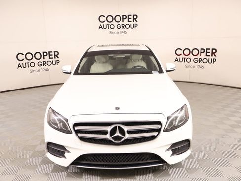 Used 2017 Mercedes-Benz E 300 4MATIC image 9