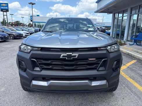 Used 2025 Chevrolet Colorado Trail Boss AWD/4WD image 2