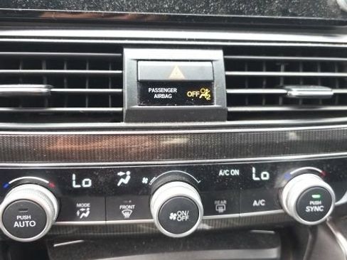 Used 2018 Honda Accord Sport image 22