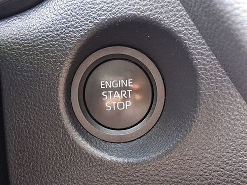 Used 2025 Toyota Corolla Cross XLE FWD image 23