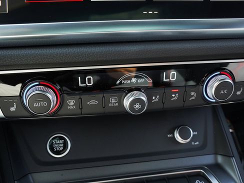 New 2025 Audi Q3 2.0T Premium Plus image 16