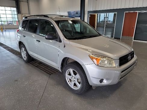 Used 2008 Toyota RAV4 4WD image 1