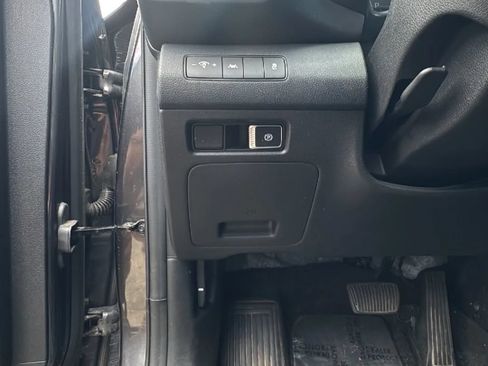 Used 2023 Hyundai Santa Fe SE AWD/4WD image 12