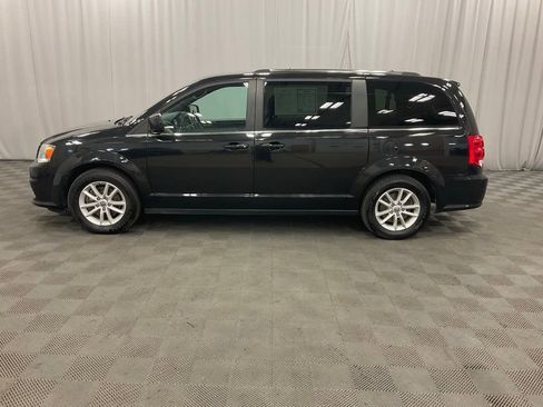 Used 2019 Dodge Grand Caravan SXT image 13