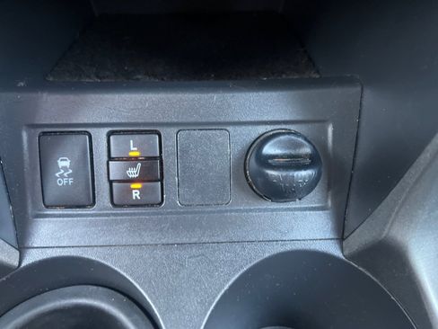 Used 2012 Toyota RAV4 Limited image 29