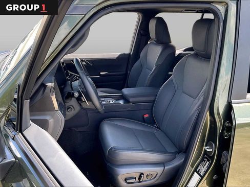 Certified 2025 Lexus GX 550 AWD/4WD image 7