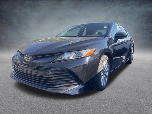 Used 2020 Toyota Camry LE FWD image 1