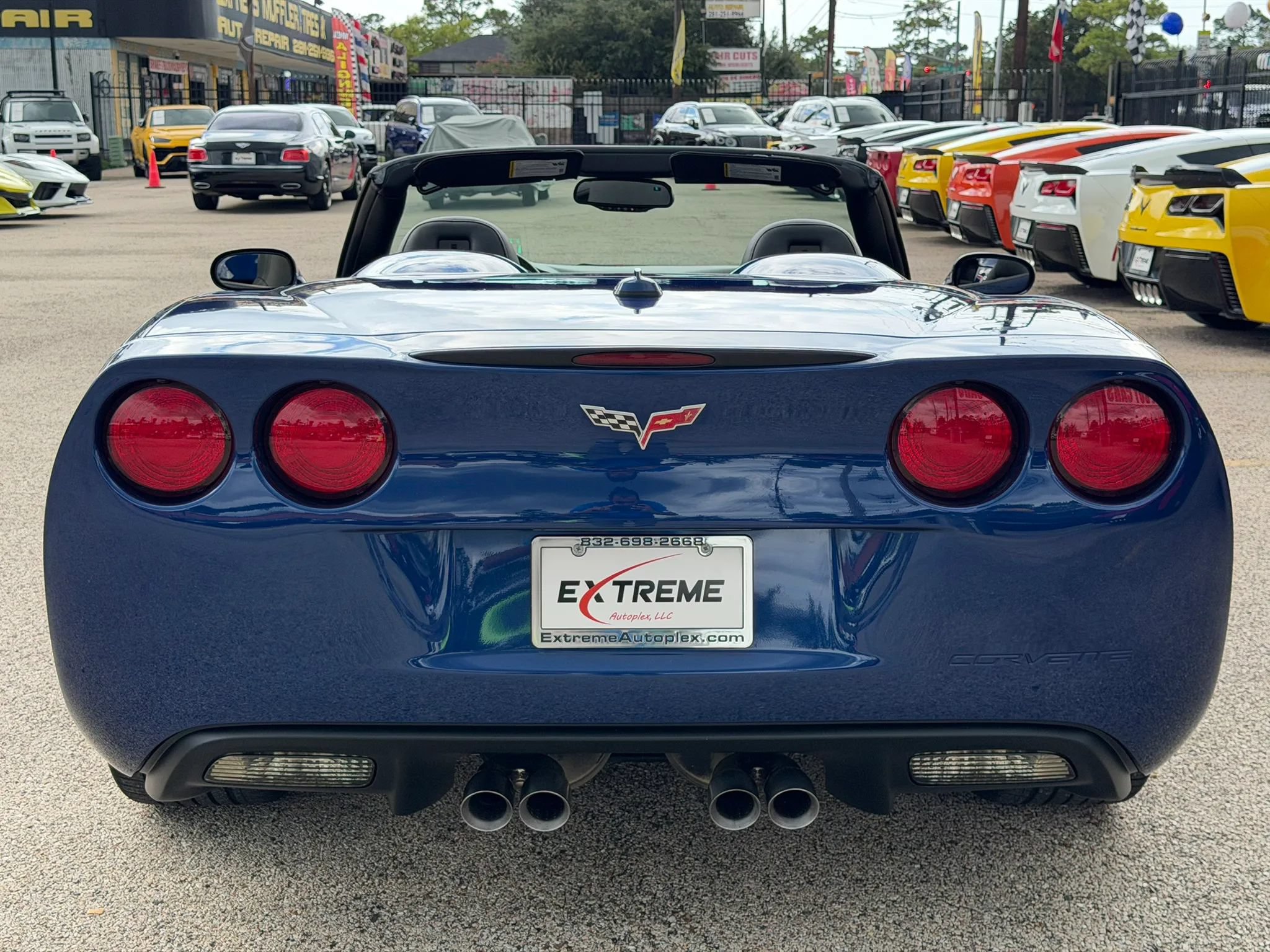 Used 2005 Chevrolet Corvette Coupe w/ Preferred Equipment Group RWD image 3