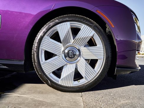 Used 2024 Rolls-Royce Spectre w/ Spectre Launch Package image 13