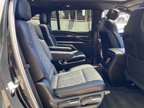 Certified 2026 Cadillac Escalade IQ Luxury 1 AWD/4WD image 18