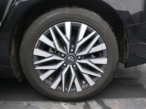 Used 2024 Nissan Altima 2.5 SV FWD image 17