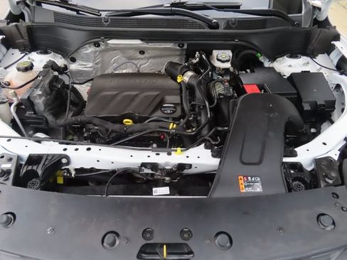 Used 2024 Chevrolet Trax LS w/ LS Convenience Package FWD image 11