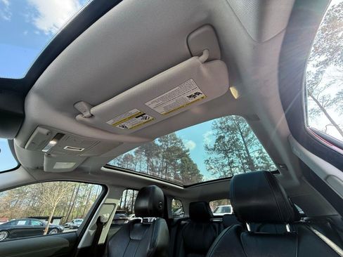 Used 2017 Land Rover Range Rover Evoque SE Premium image 58