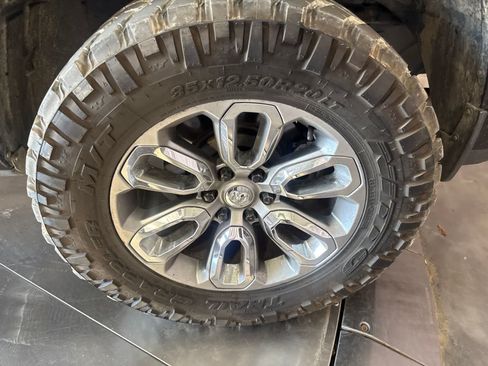 Used 2020 RAM 1500 Big Horn AWD/4WD image 11