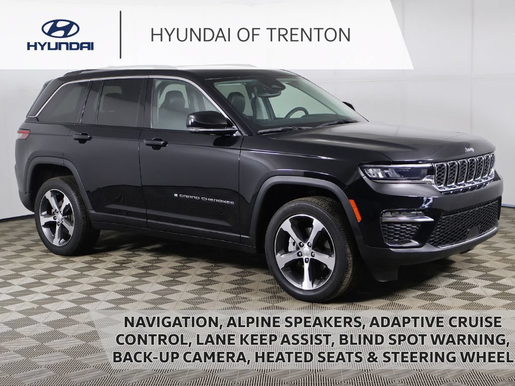 Used 2023 Jeep Grand Cherokee Limited AWD/4WD image 1