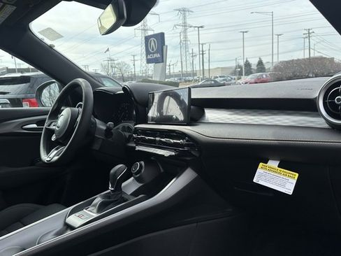 New 2025 Alfa Romeo Tonale w/ Premium Package image 18