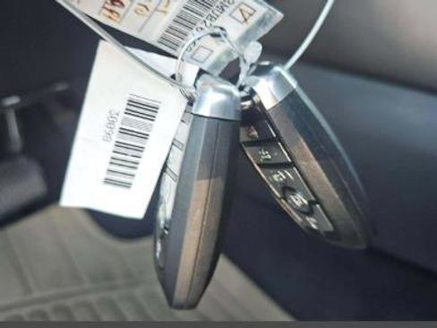 Used 2025 Ford Expedition Active image 15