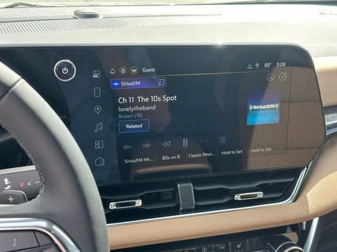 New 2026 Chevrolet Equinox ACTIV AWD/4WD image 8