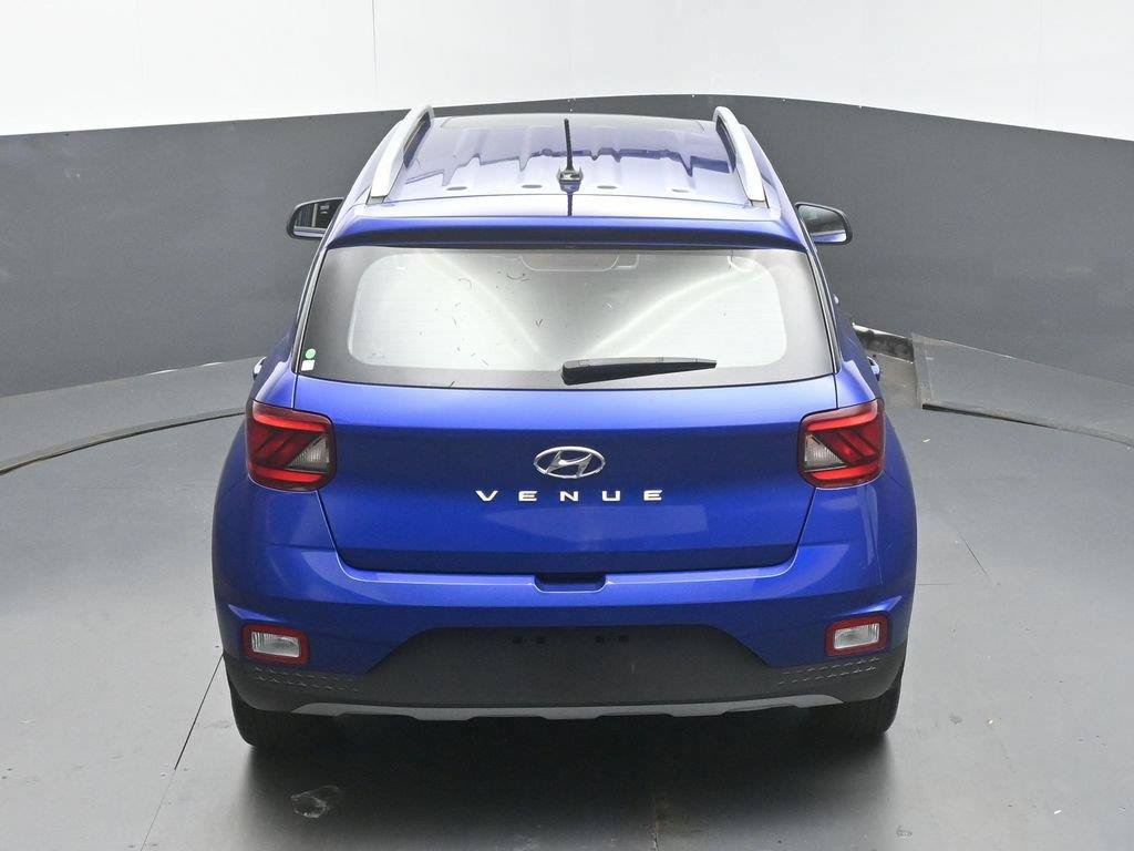 Used 2023 Hyundai Venue SEL FWD image 44