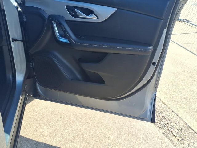 Used 2025 Chevrolet Blazer LT FWD image 14